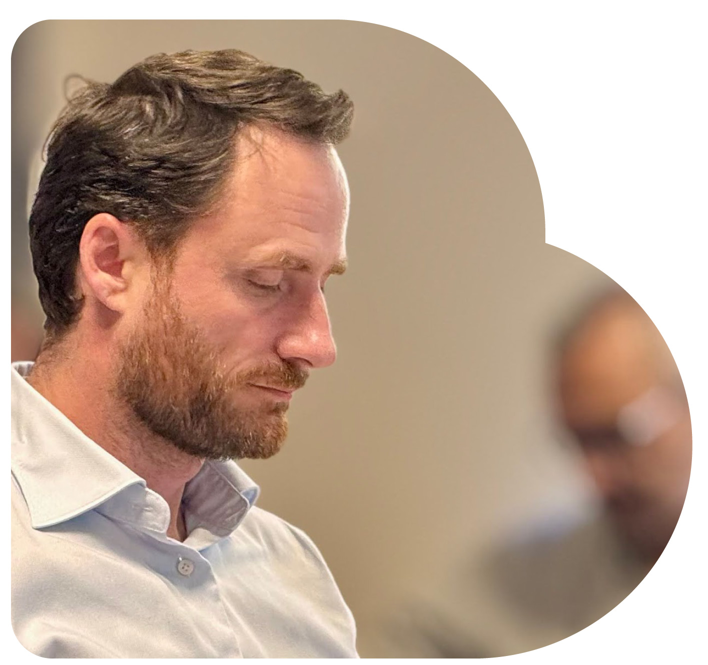 Portrait d'Olivier Vandecasteele, fondateur de Protect Humanitarians